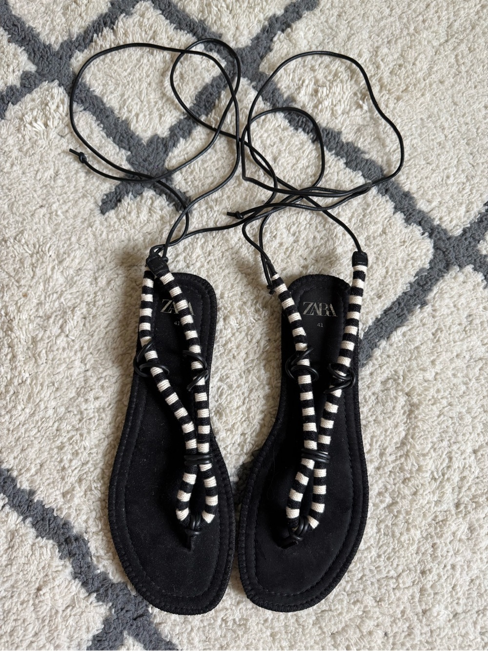 Zara Tied Lace Up Flat Sandals Black Cream Striped Size 41 / US 10